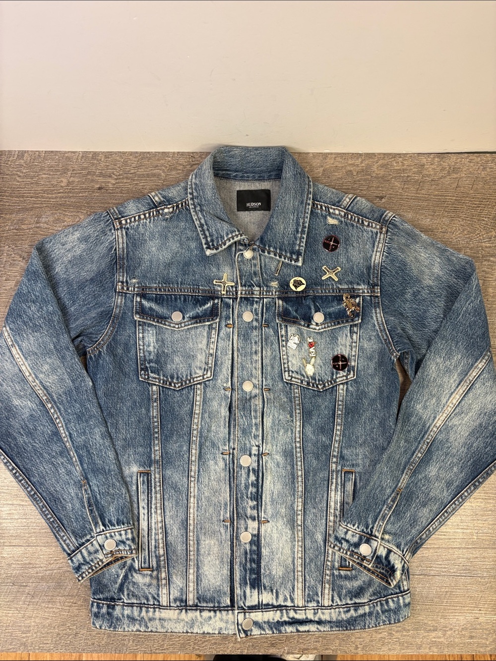 Hudson Los Angeles Distressed Denim Jacket Enamel Pin Embellished Blue